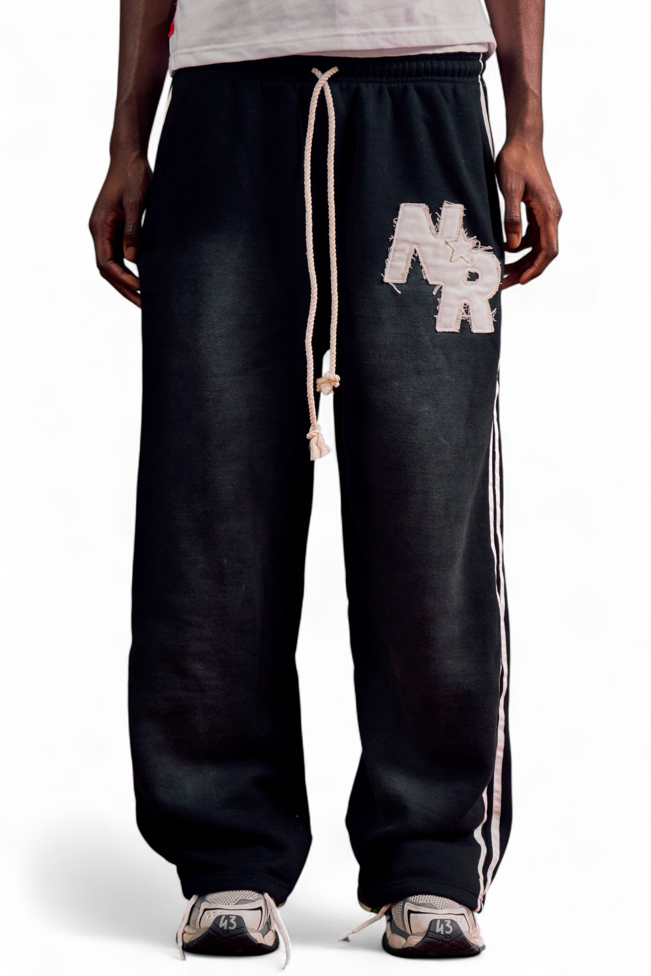 NR TRACKPANTS
